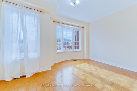 Photo 6 at 16B Gower Street, Parkview, Toronto