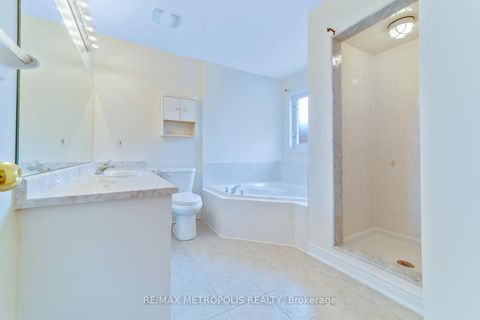 Photo 11 at 16B Gower Street, Parkview, Toronto