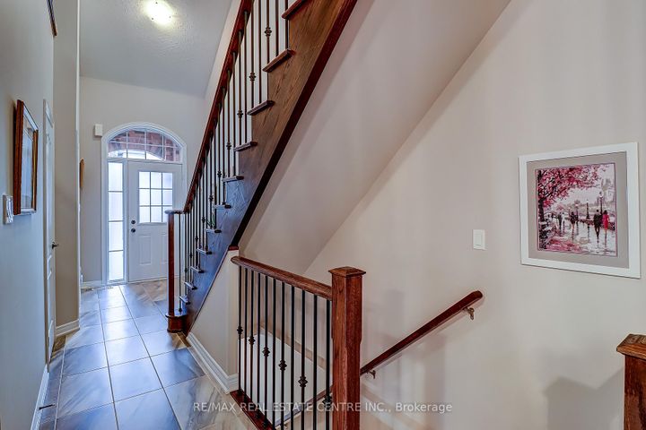 Photo 5 at 3 Alamode Road, Wellington, Brampton