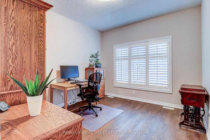 Photo 13 at 3 Alamode Road, Wellington, Brampton