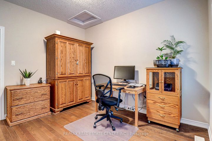 Photo 14 at 3 Alamode Road, Wellington, Brampton