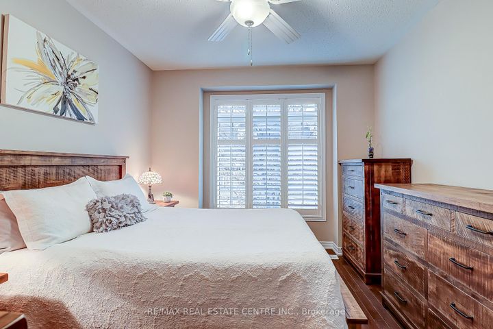 Photo 17 at 3 Alamode Road, Wellington, Brampton