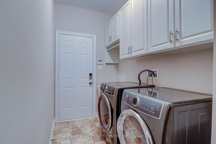 Photo 20 at 3 Alamode Road, Wellington, Brampton