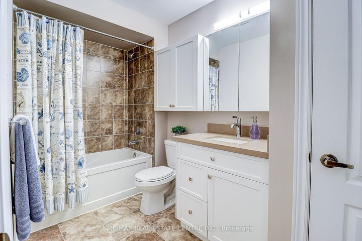 Photo 21 at 3 Alamode Road, Wellington, Brampton