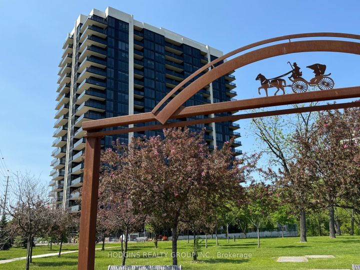 Photo 4 at 1714 - 1035 Southdown Road, Clarkson, Mississauga