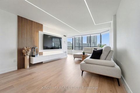 Photo 2 at 712 - 7420 Bathurst Street, Brownridge, Vaughan