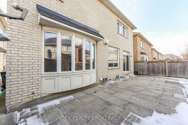 Photo 5 at 428 Father Tobin Road, Wellington, Brampton