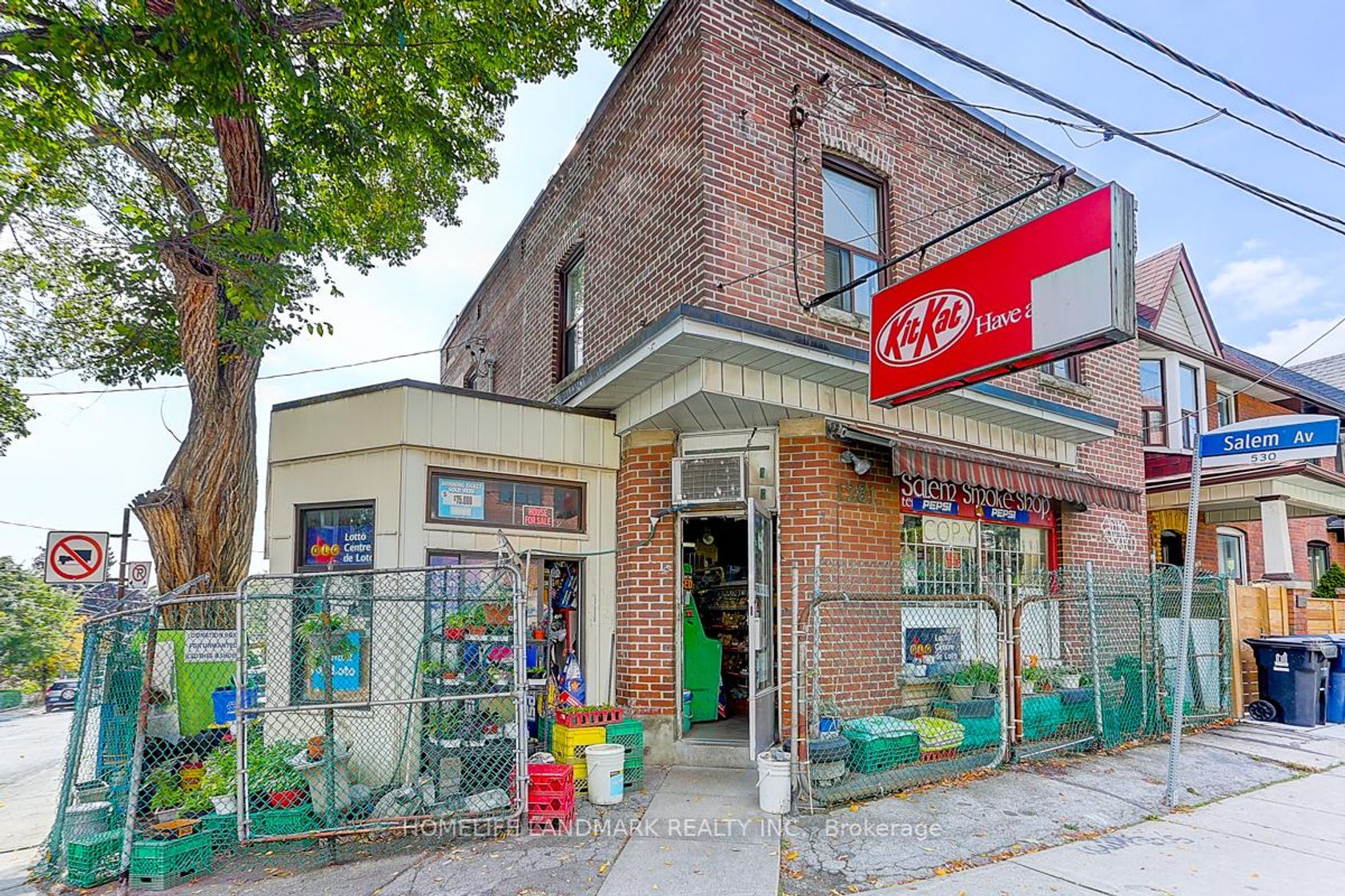 1281 Davenport Road, Junction, Toronto photo number 2