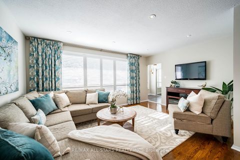 Photo 9 at 36 Midcroft Drive, Malvern West, Toronto