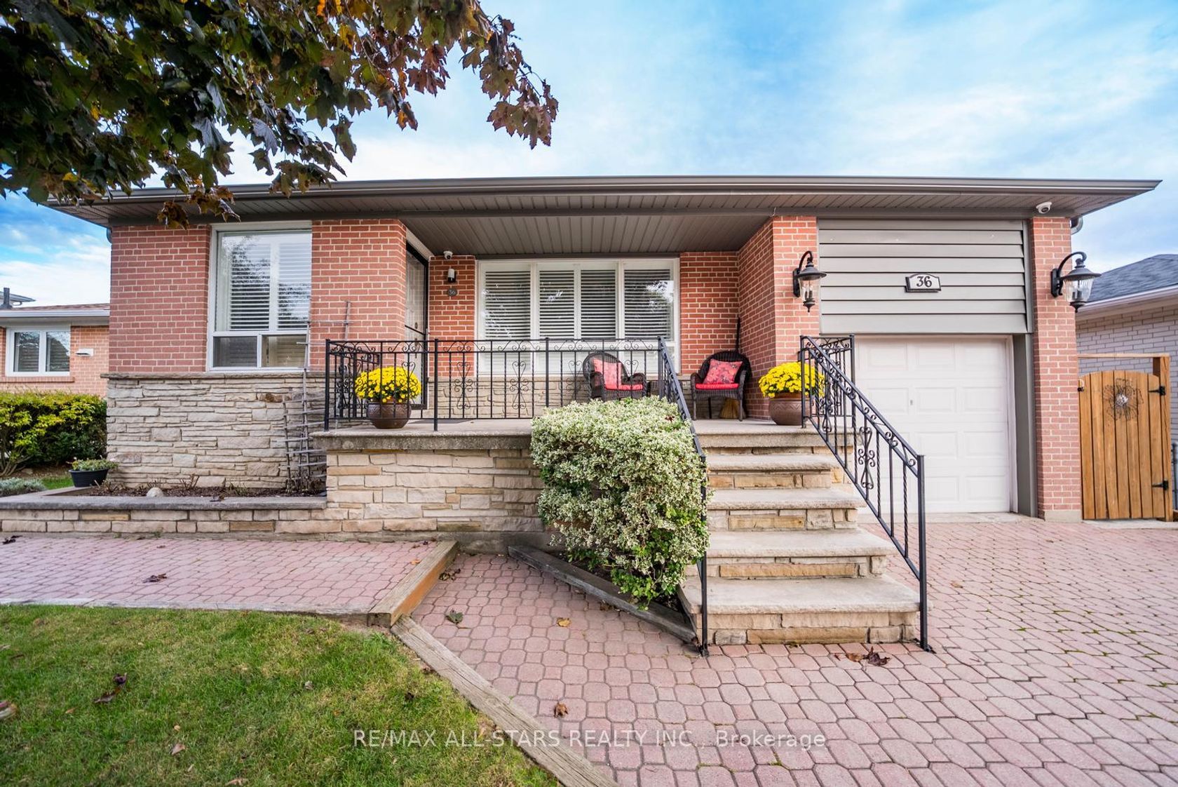 36 Midcroft Drive, Malvern West, Toronto 