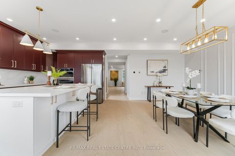 Photo 7 at 11 Bentley Drive, Queensway, Toronto