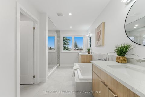 Photo 22 at 11 Bentley Drive, Queensway, Toronto