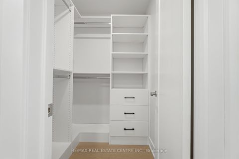 Photo 26 at 11 Bentley Drive, Queensway, Toronto