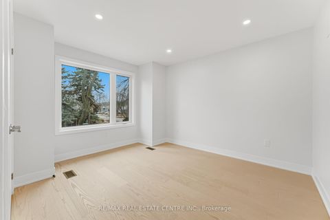 Photo 30 at 11 Bentley Drive, Queensway, Toronto