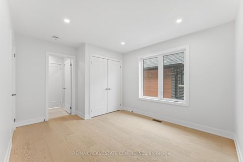 Photo 35 at 11 Bentley Drive, Queensway, Toronto