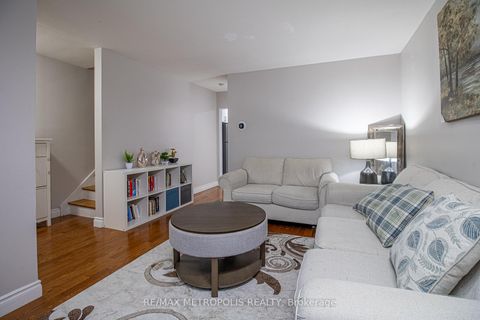 Photo 4 at 1098 Cedar Street, Lakeview, Oshawa