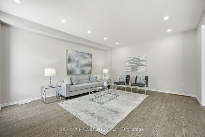 Photo 7 at 584 Remembrance Road, Northwest Brampton, Brampton