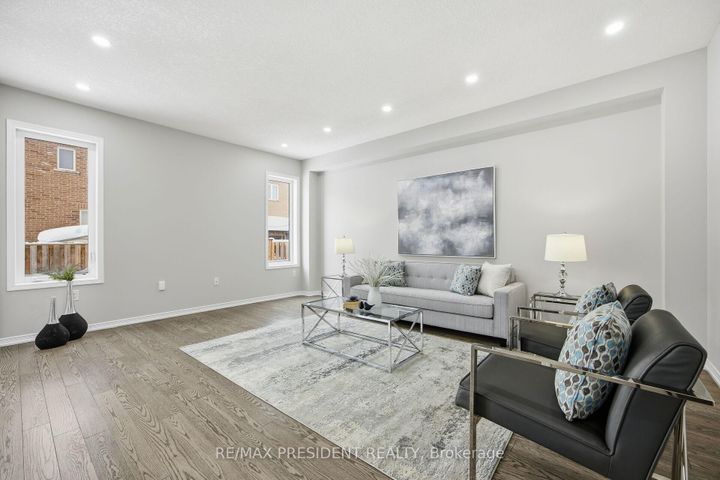 Photo 8 at 584 Remembrance Road, Northwest Brampton, Brampton