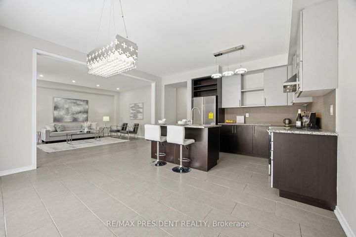 Photo 11 at 584 Remembrance Road, Northwest Brampton, Brampton