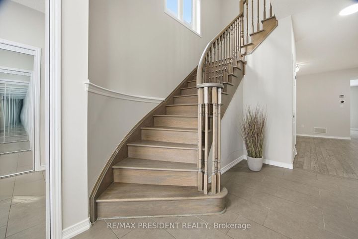 Photo 17 at 584 Remembrance Road, Northwest Brampton, Brampton