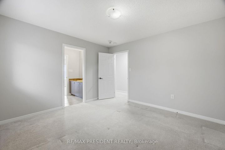 Photo 32 at 584 Remembrance Road, Northwest Brampton, Brampton