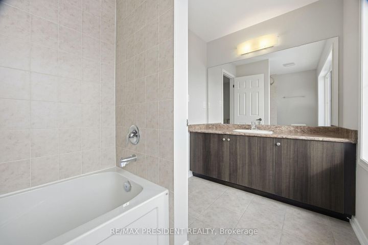 Photo 37 at 584 Remembrance Road, Northwest Brampton, Brampton