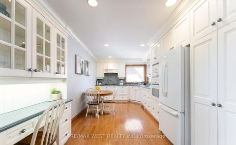 Photo 7 at 28 Braywin Drive N, The Westway, Toronto