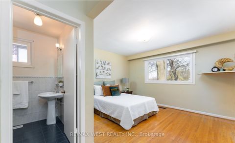 Photo 13 at 28 Braywin Drive N, The Westway, Toronto