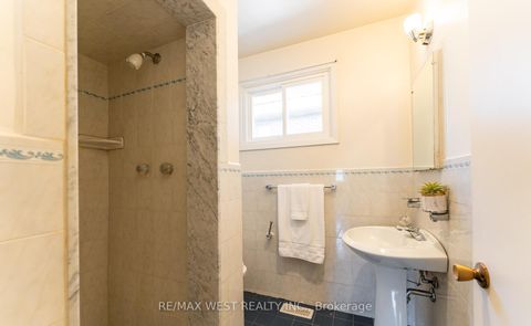 Photo 14 at 28 Braywin Drive N, The Westway, Toronto
