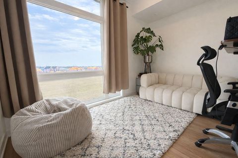 Photo 10 at 714 - 5 Steckley House Lane, Rural Richmond Hill, Richmond Hill