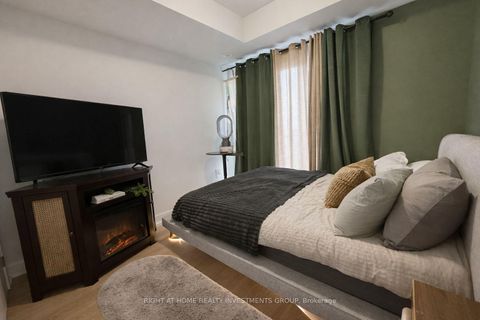 Photo 13 at 714 - 5 Steckley House Lane, Rural Richmond Hill, Richmond Hill