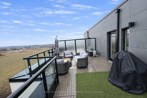 Photo 14 at 714 - 5 Steckley House Lane, Rural Richmond Hill, Richmond Hill