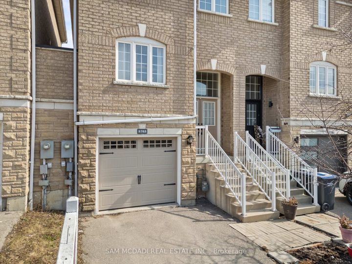 Photo 6 at 5783 Tiz Road, Hurontario, Mississauga