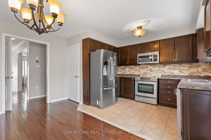 Photo 12 at 5783 Tiz Road, Hurontario, Mississauga