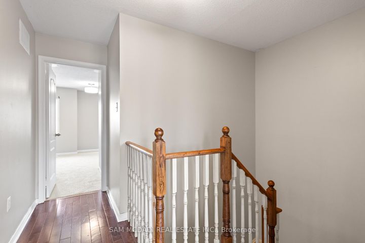 Photo 16 at 5783 Tiz Road, Hurontario, Mississauga