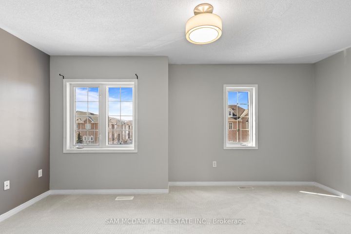 Photo 17 at 5783 Tiz Road, Hurontario, Mississauga