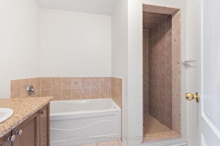 Photo 21 at 5783 Tiz Road, Hurontario, Mississauga