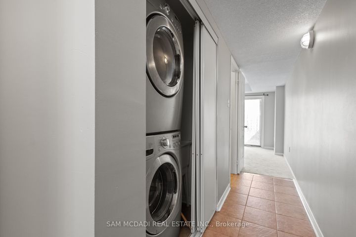 Photo 28 at 5783 Tiz Road, Hurontario, Mississauga