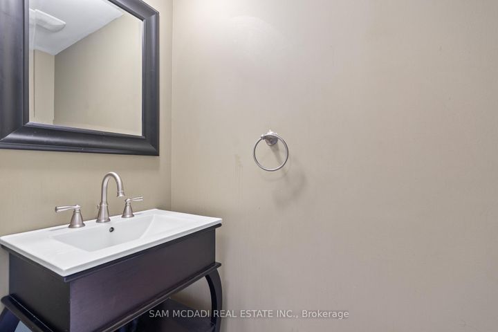 Photo 33 at 5783 Tiz Road, Hurontario, Mississauga