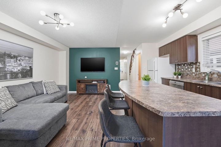 Photo 4 at 157 Meadowhawk Trail, Bradford, Bradford West Gwillimbury