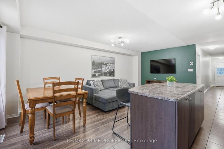 Photo 5 at 157 Meadowhawk Trail, Bradford, Bradford West Gwillimbury