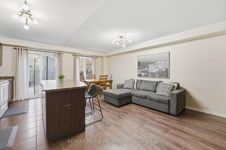 Photo 6 at 157 Meadowhawk Trail, Bradford, Bradford West Gwillimbury