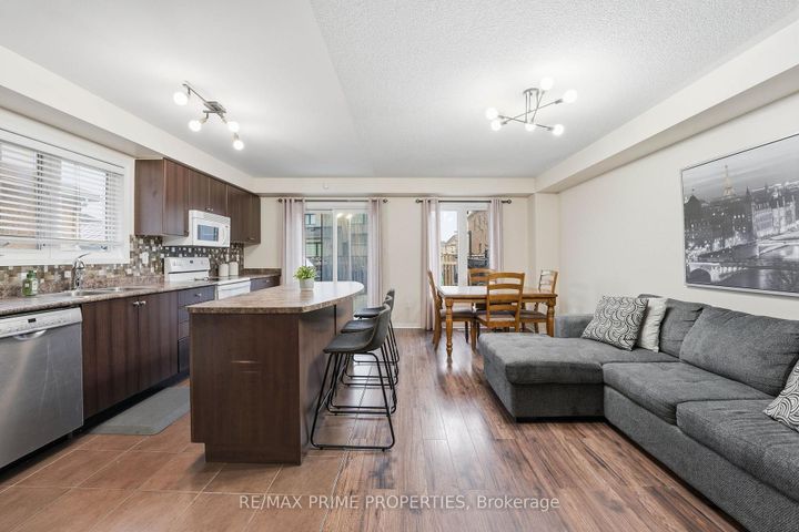 Photo 7 at 157 Meadowhawk Trail, Bradford, Bradford West Gwillimbury