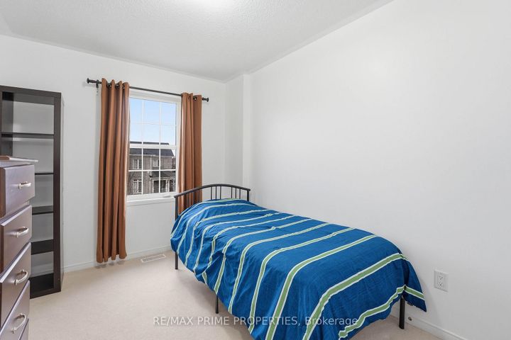 Photo 17 at 157 Meadowhawk Trail, Bradford, Bradford West Gwillimbury