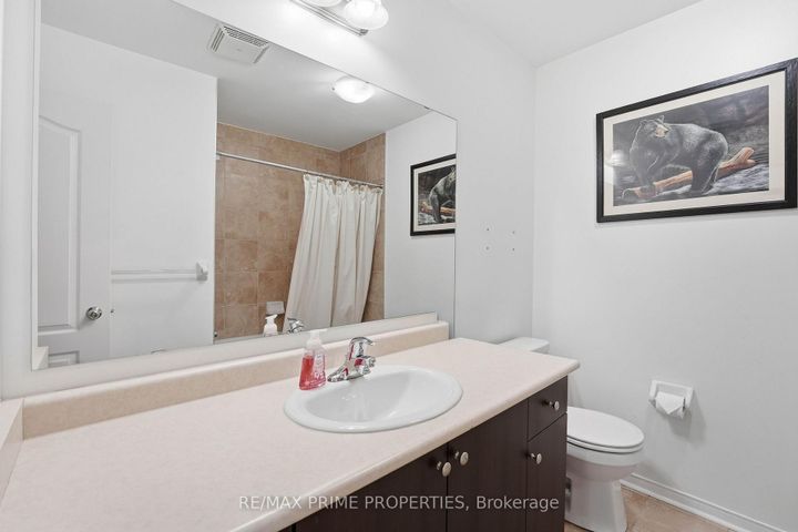 Photo 19 at 157 Meadowhawk Trail, Bradford, Bradford West Gwillimbury