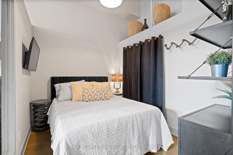 Photo 4 at 204 - 183 Dovercourt Road, Bellwoods, Toronto