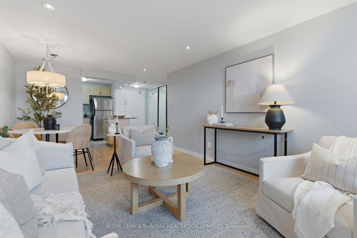 Photo 9 at 312 - 6720 Glen Erin Drive, Meadowvale, Mississauga