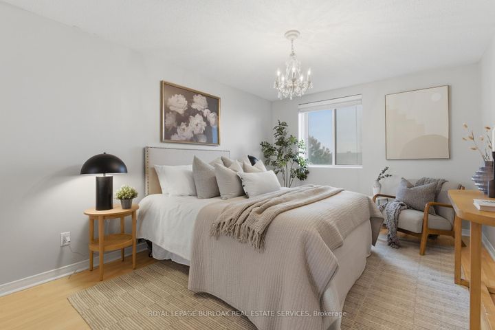 Photo 11 at 312 - 6720 Glen Erin Drive, Meadowvale, Mississauga