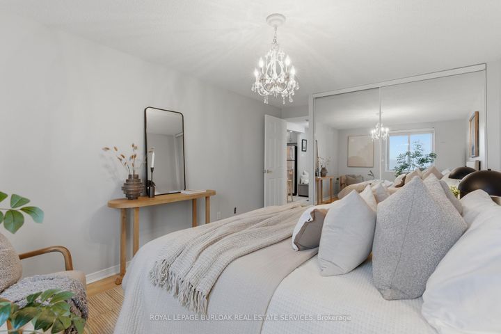 Photo 13 at 312 - 6720 Glen Erin Drive, Meadowvale, Mississauga