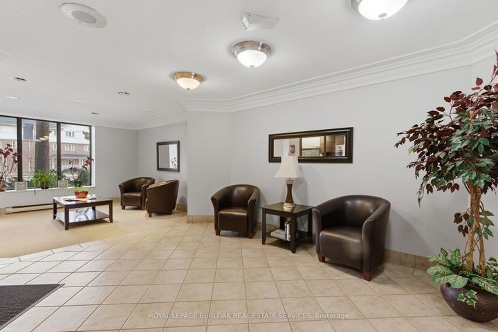 Photo 17 at 312 - 6720 Glen Erin Drive, Meadowvale, Mississauga